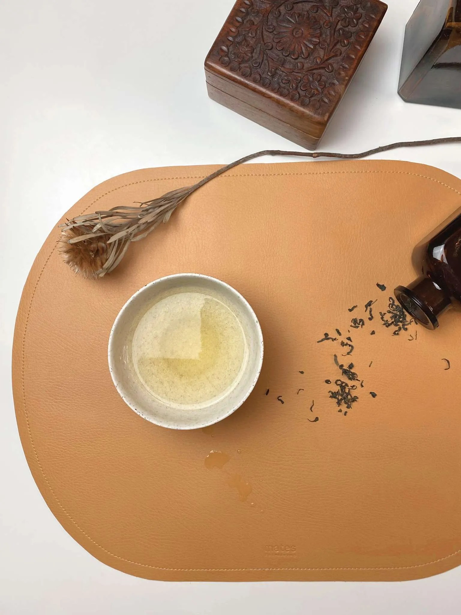 oval placemats / placemats washable, modern, vegan leather