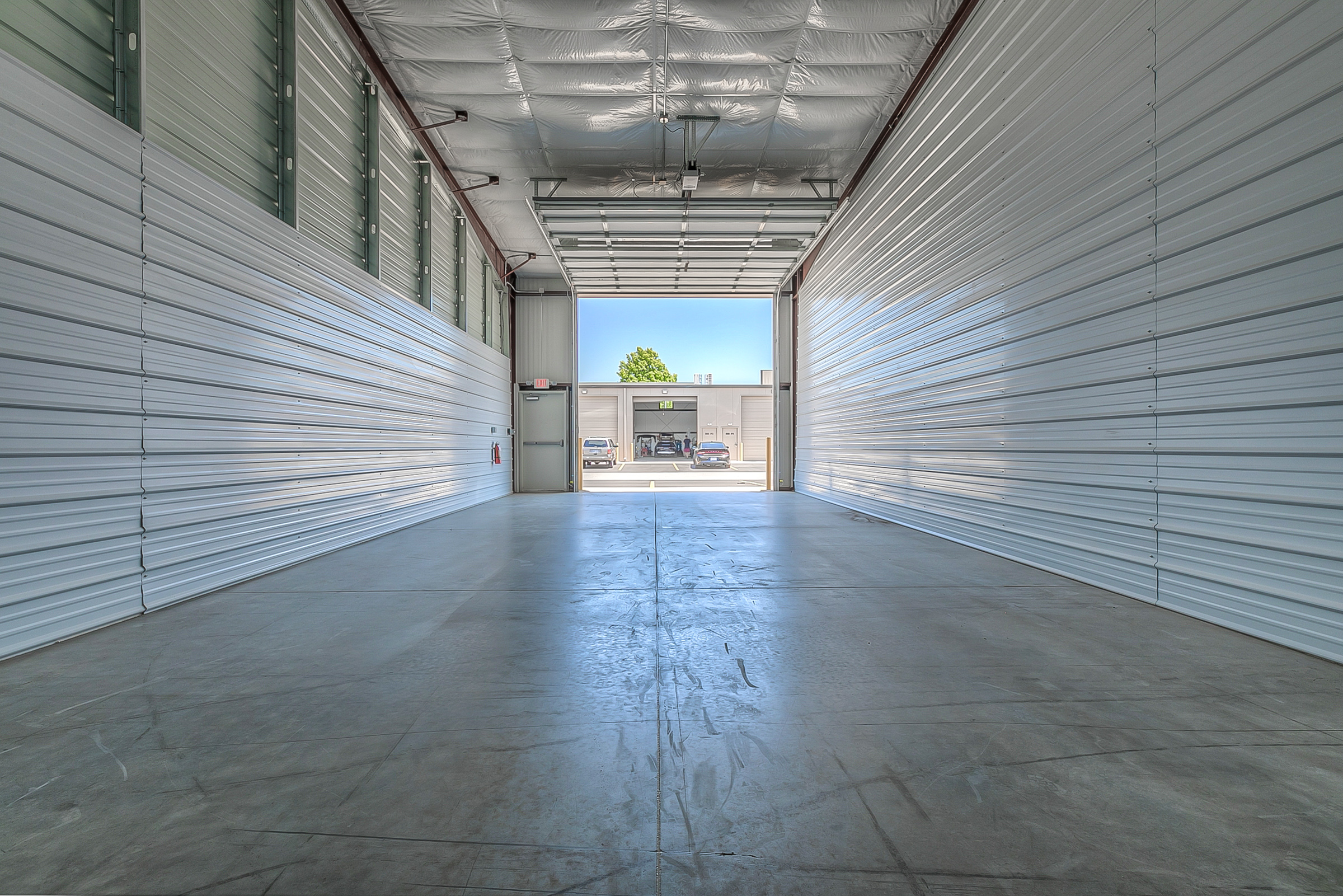 651 NE Jefferson Blue Springs, MO NEW, BUSINESS CENTER GARAGES 1,200