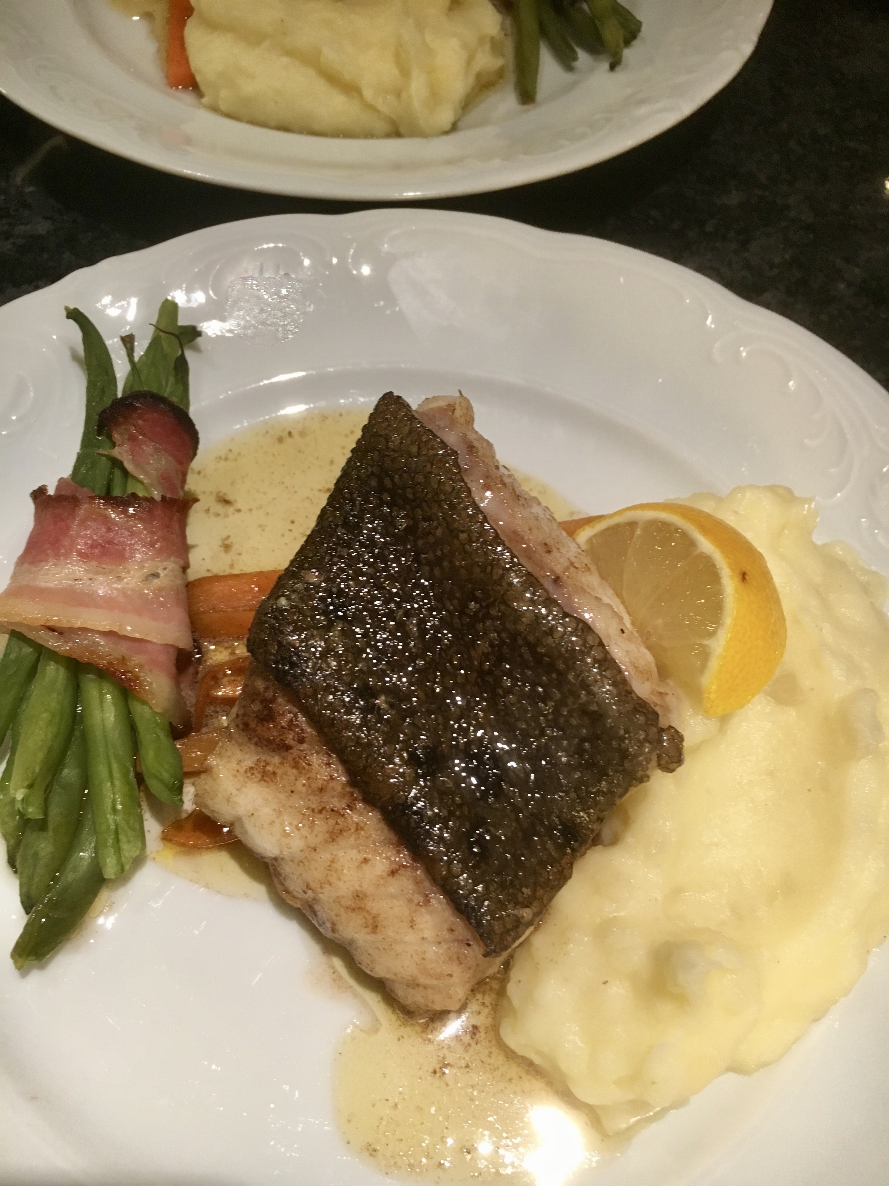 Stekt Havskatt, Potatispuré Och Haricot Verts I Bacon |