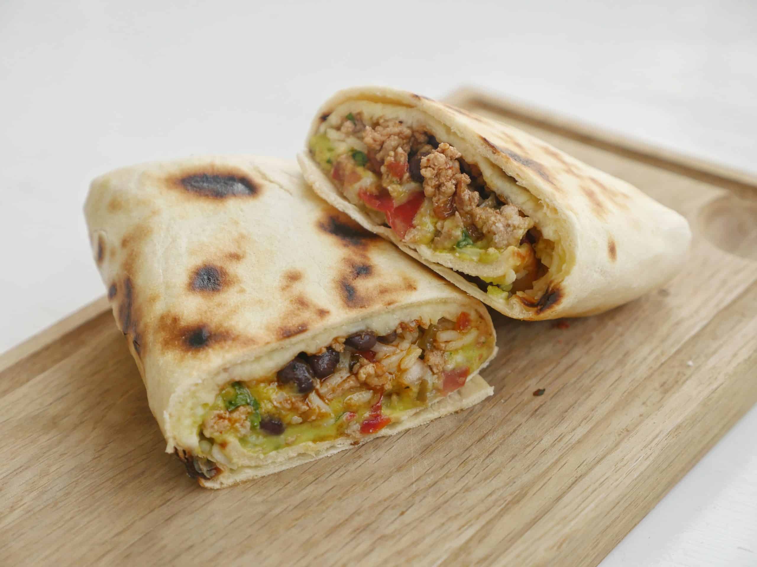 Burrito Med Hemmagjord Tortilla, Avokadokräm Och Salsa - Matinspo.se