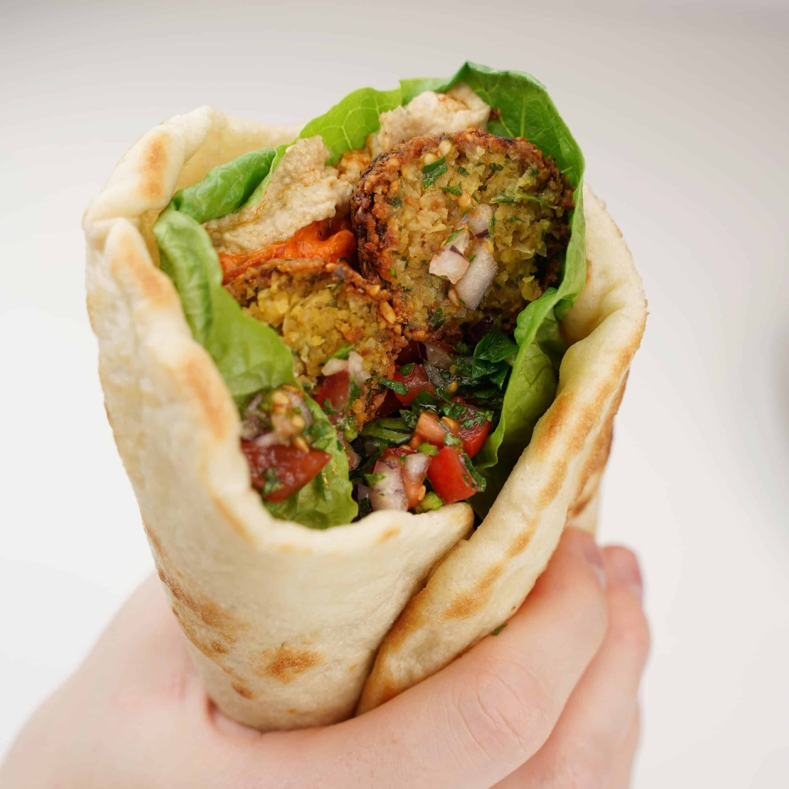 Falafelwrap Med Hemmagjord Mjukt Bröd - Matinspo.se