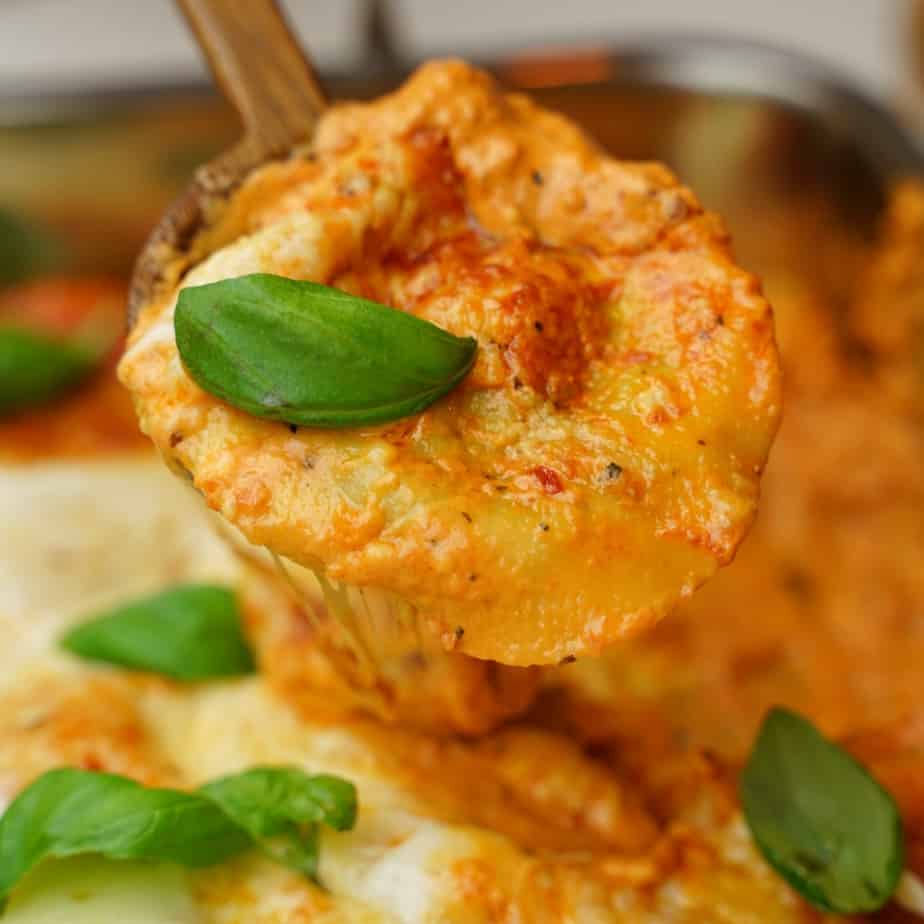 Ugnsbakad Ravioli - Färdiga Ravoli I Krämig Tomatsås - Matinspo.se