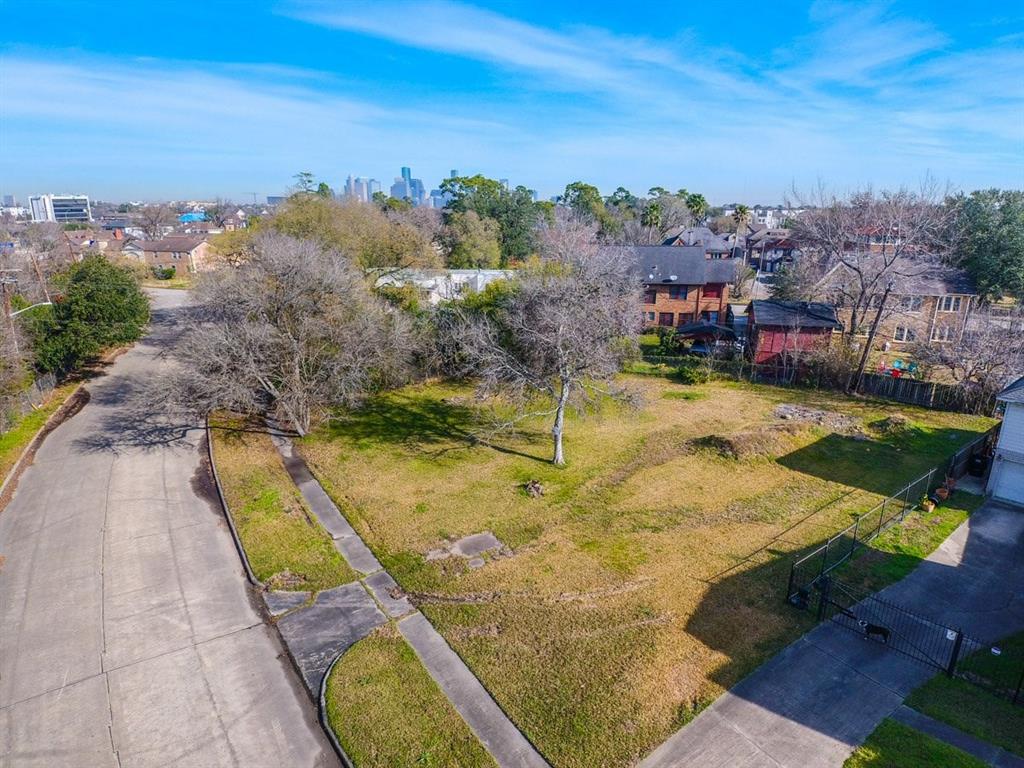 2511 N Macgregor Way, Houston, TX 77004 Martha Turner Sotheby's