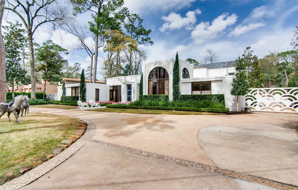 9102 Chatsworth Drive, Houston, TX 77024 Martha Turner Sotheby's