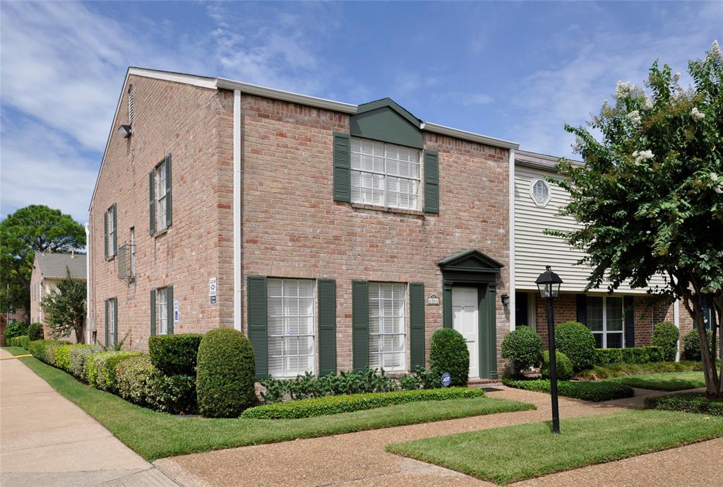 6364 Briar Rose Drive, Houston, TX 77057 Martha Turner Sotheby's