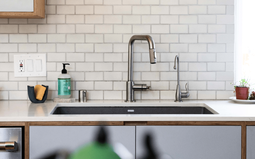 A Closer Look at Fiberglass Flat Roofing Features and Installation