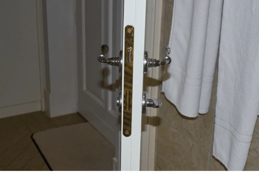 How To Unlock Bathroom Door With No Hole Matrix Locksmith