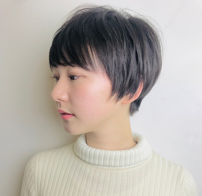FNS歌謡祭の椎名林檎のショートヘアの髪型がカッコいい。