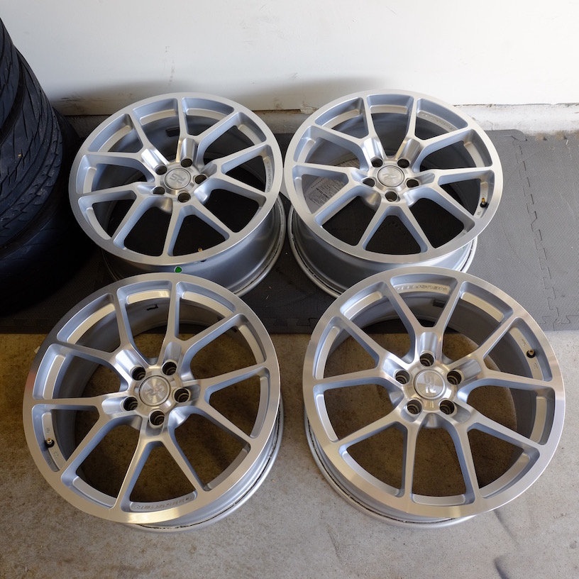 For Sale FS Set (4x) 19x9 ET40 Neuspeed RSe10 Light Weight Wheel