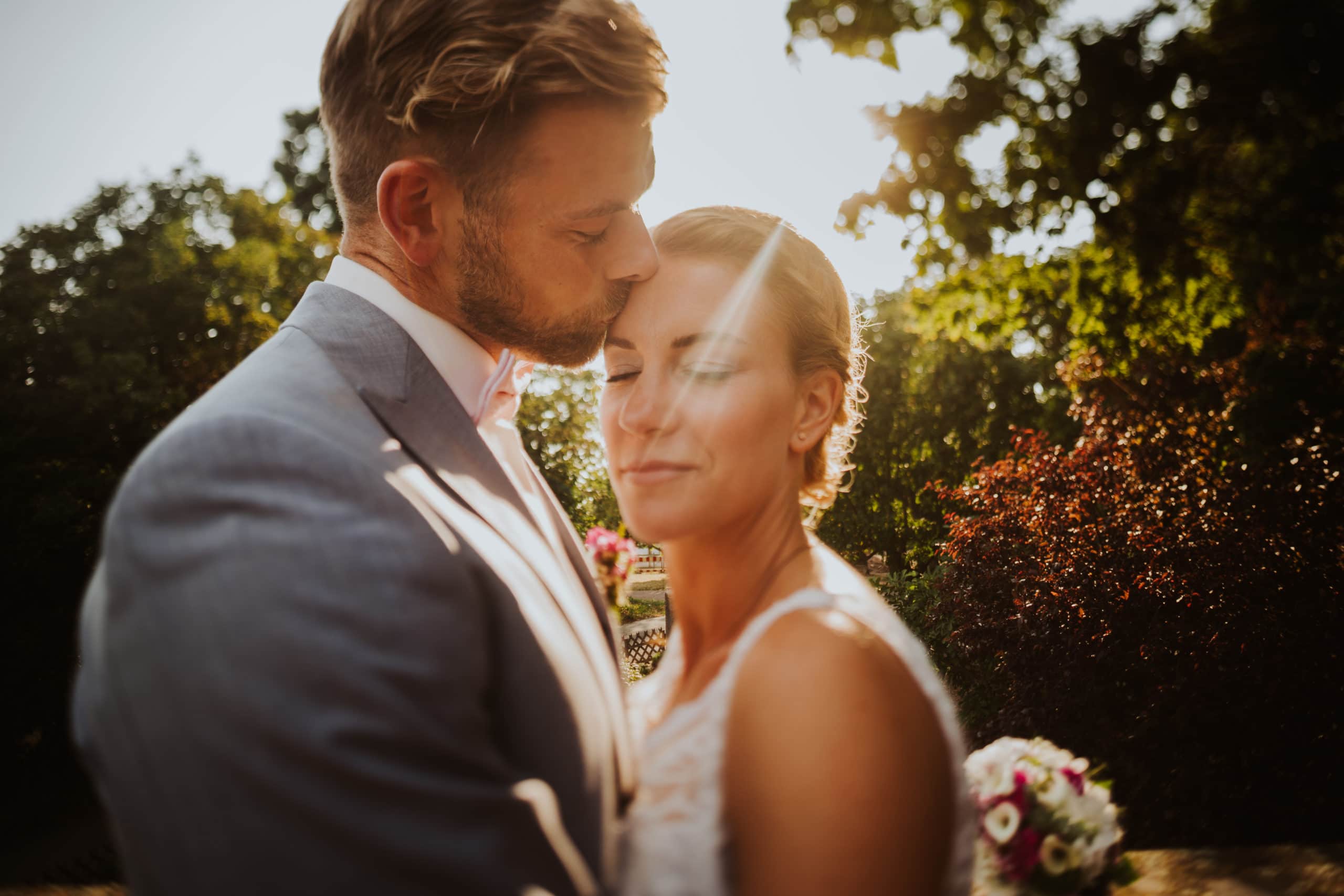 Corona Mini Hochzeit 2020 Emotional und Herzlich ungestellt