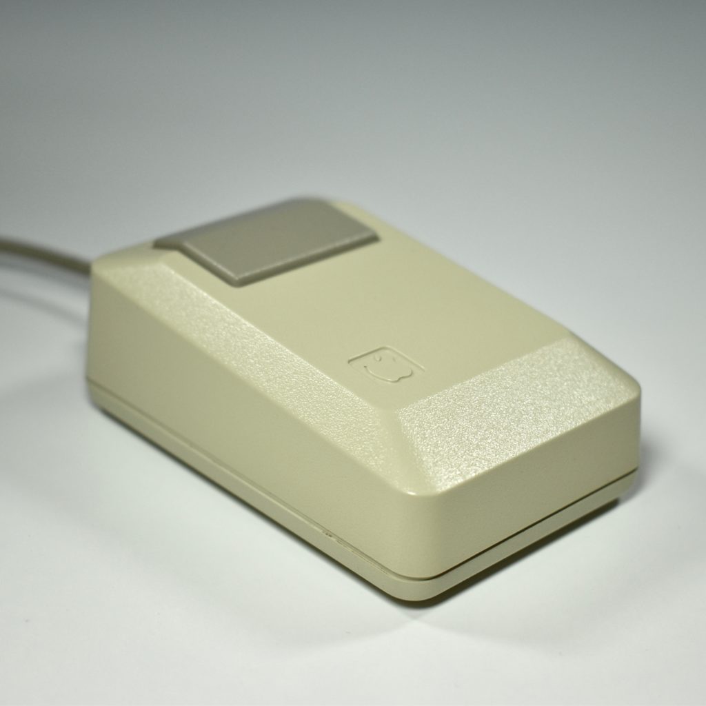 Apple Mouse (original Mac, M0100, 1984)