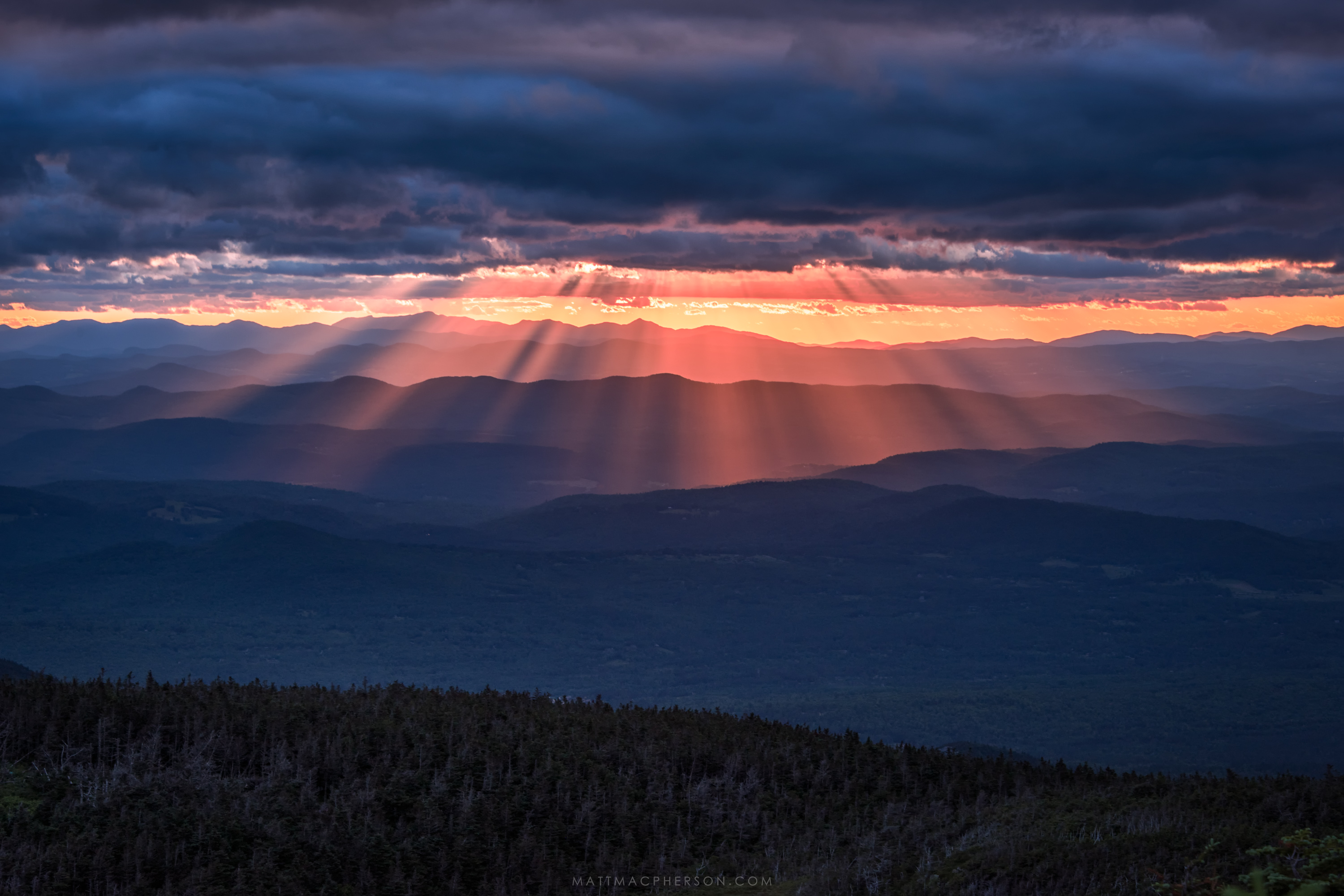 New Hampshire's Franconia Ridgeline [OC][3000x2000] EarthPorn