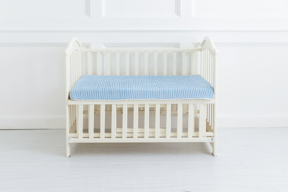 When to Flip Mattress for Baby? Mattress Genius