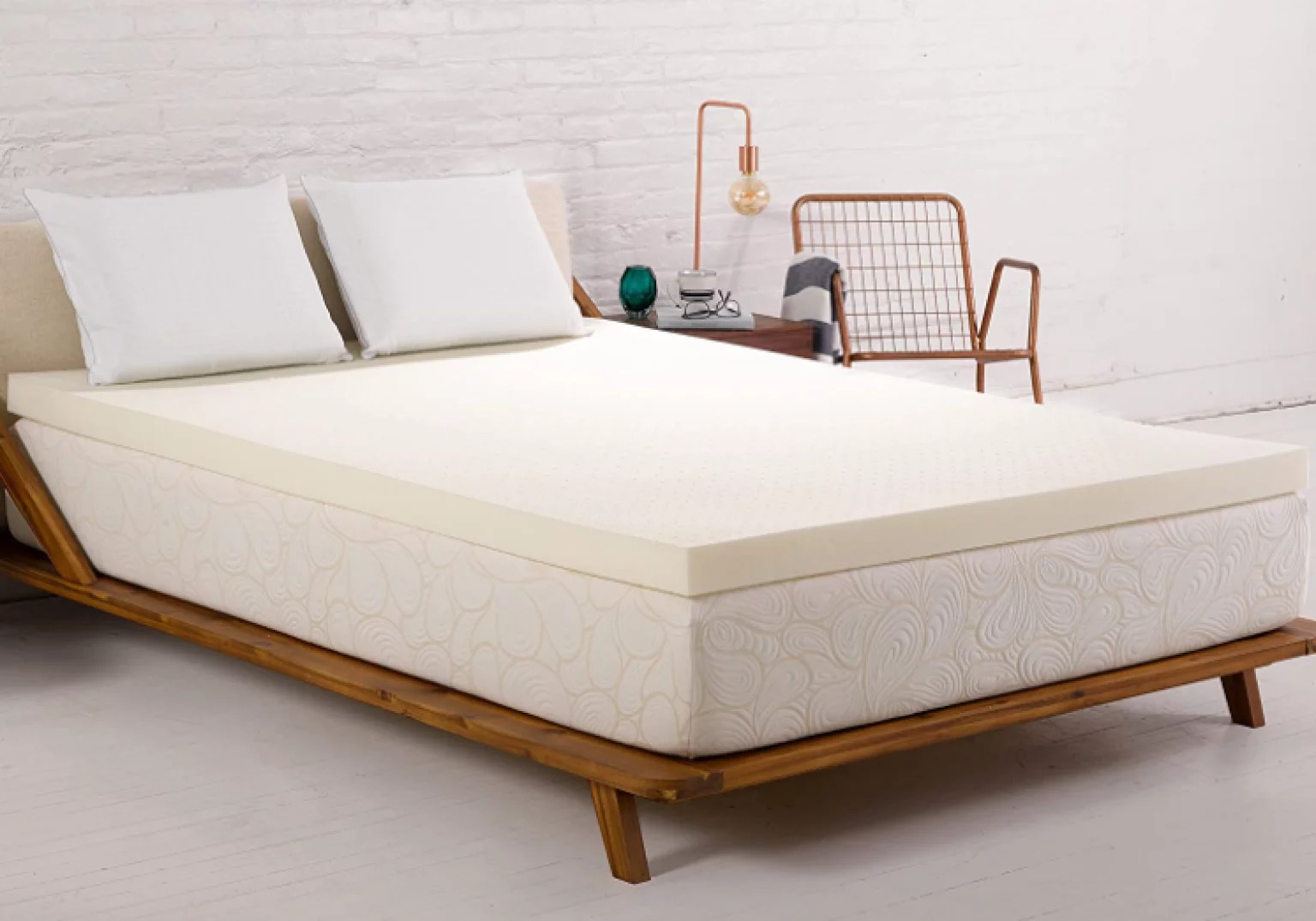 Best Mattress Topper For Sleeper Sofa [2024 Experienced Reviews