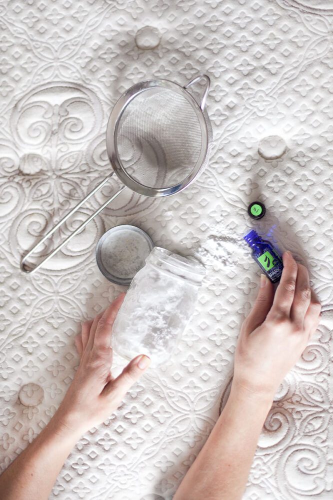 How To Get Rid Of The Musty Smell Of An Old Mattress Mattress Stuff