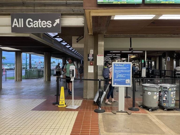 Don't Miss Your Flight Home This Is How Early You Need to Be at Maui's