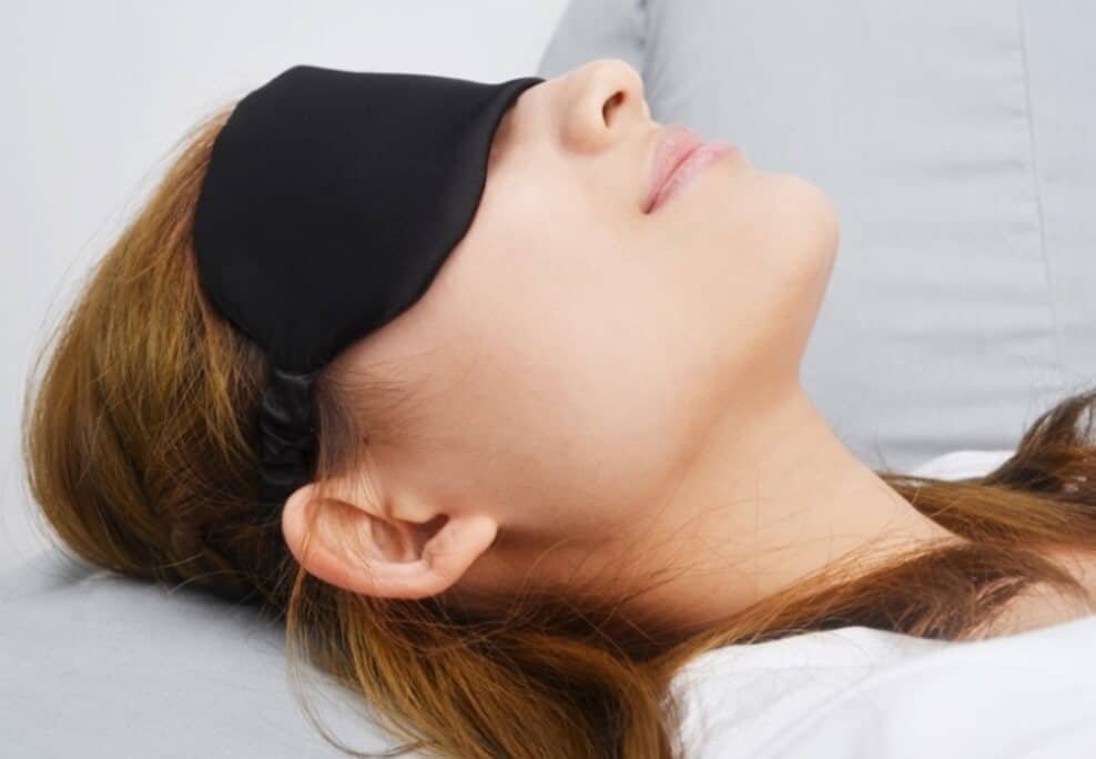 How To Make Hot Eye Compress?