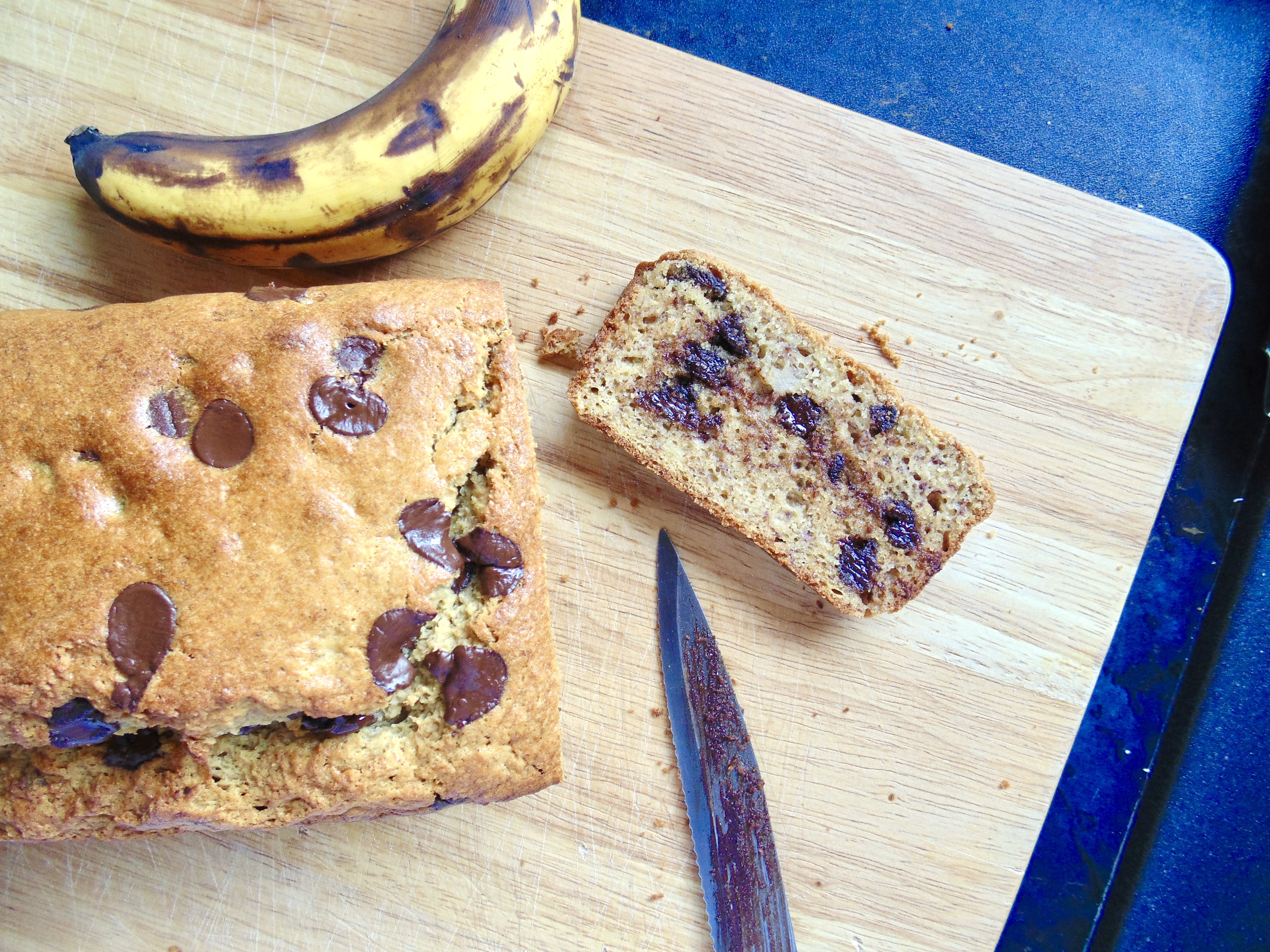Healthy Chocolate Chip Banana Bread (with video!) Maverick Baking