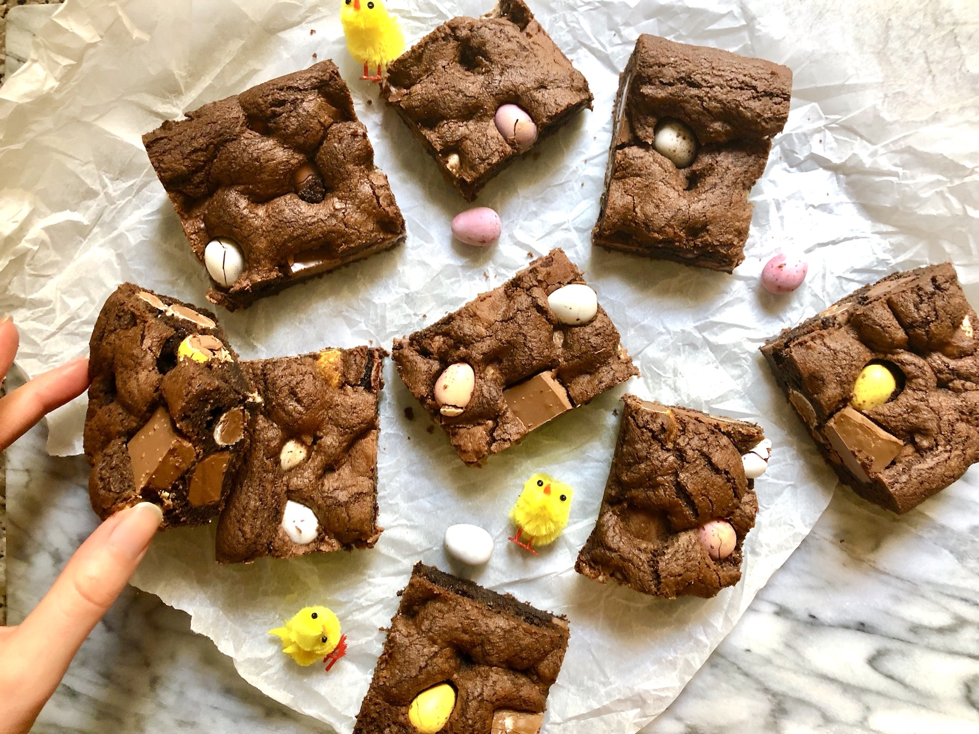Mini Egg Chocolate Cookie Bars Maverick Baking