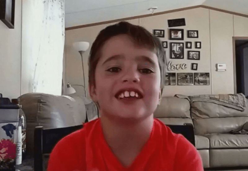 A 10yearold boy rescues his drowning mom who is having a seizure in