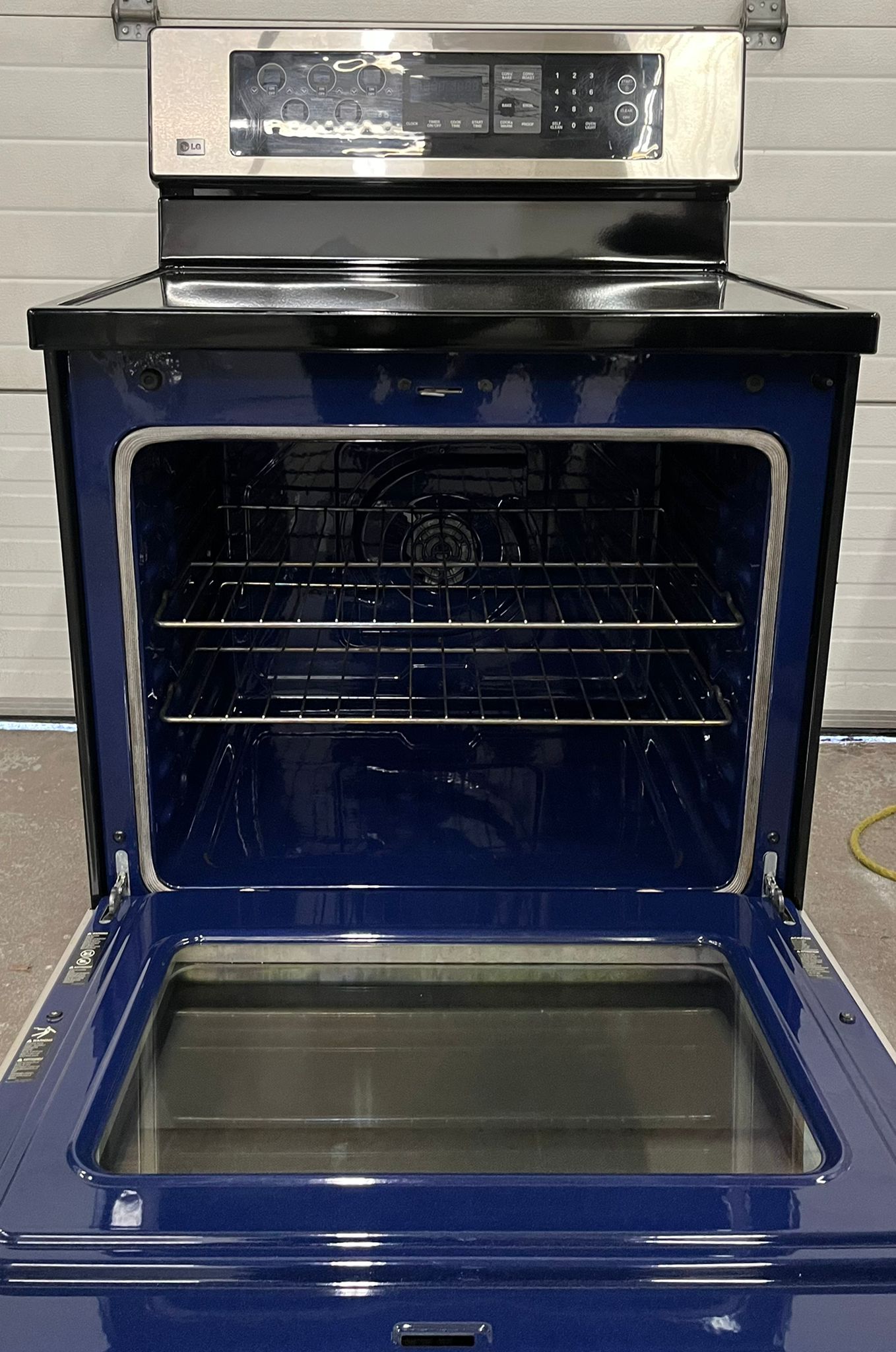 Order Your Used Electric LG stove LSB5682SS Today!