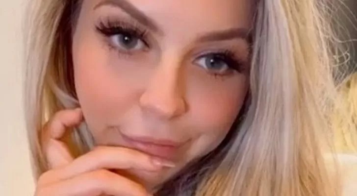 This Woman Is A “Professional Girlfriend”, She Has 3000 Boyfriends And