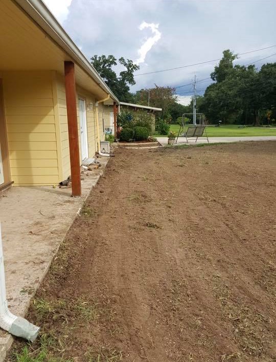 yard leveling 04 (2) Maxie's Tractor and Dirt Work