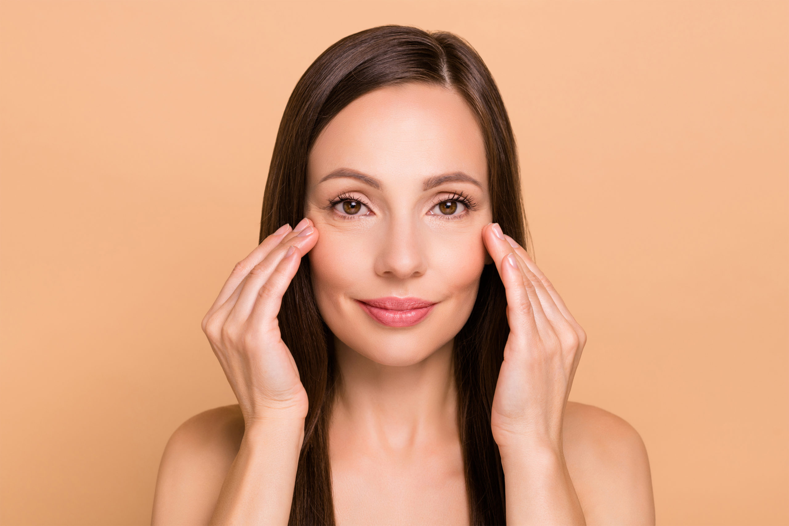 ¿Pómulos caídos? Señal de envejecimiento MaxiloDexeus