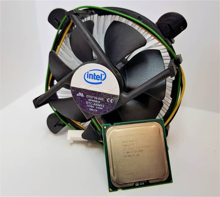 Sys fan vs CPU fan: What's The Difference? [2022 Full Guide]