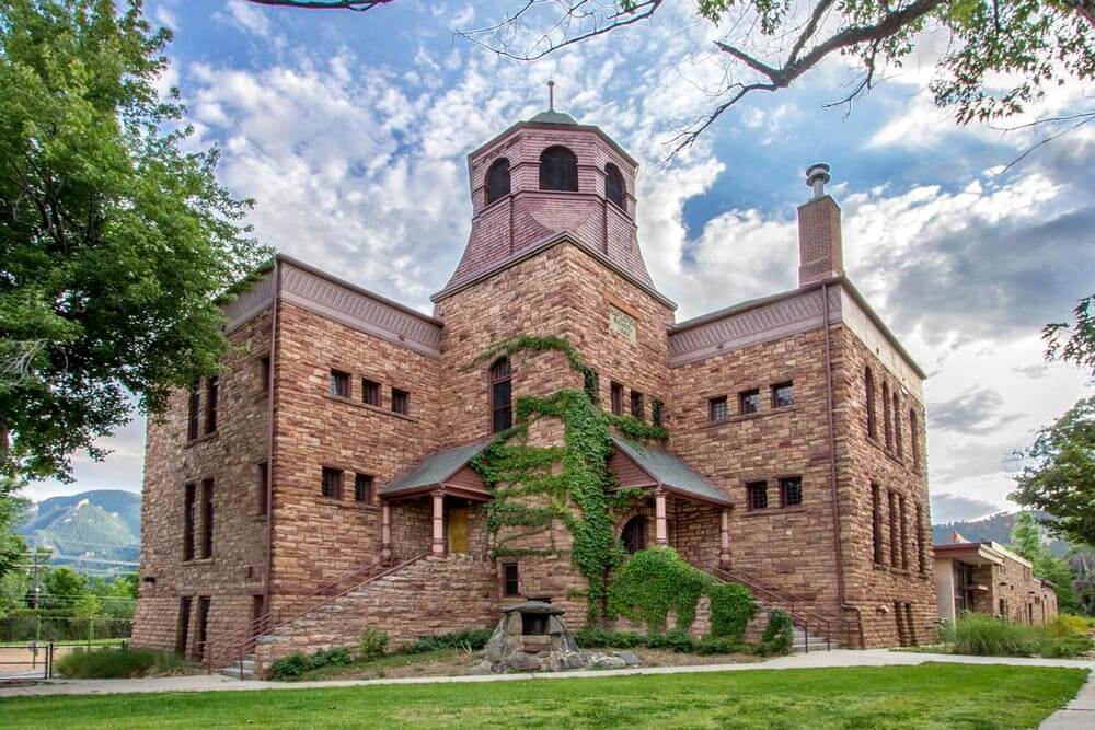 Mapleton Expeditionary School of the Arts Maximum Painting