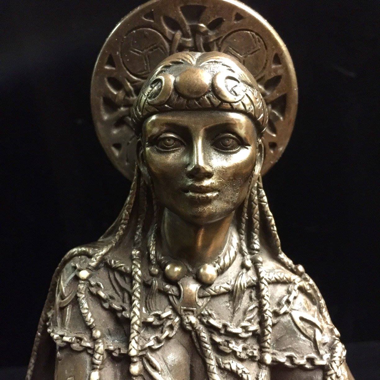 CERRIDWEN CELTIC CRONE GODDESS OF WISDOM STATUE COLD CAST BRONZE