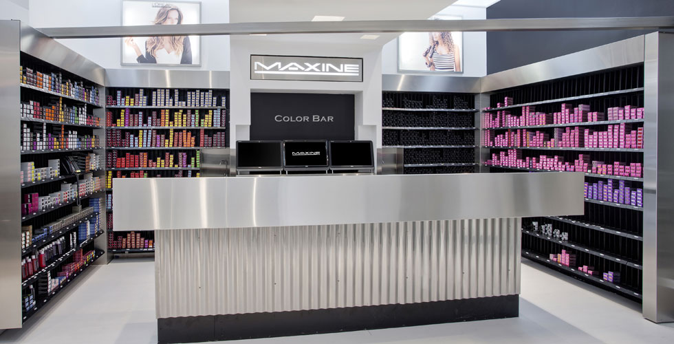 Maxine Salon Top Chicago salon just steps off from Michigan Avenue's