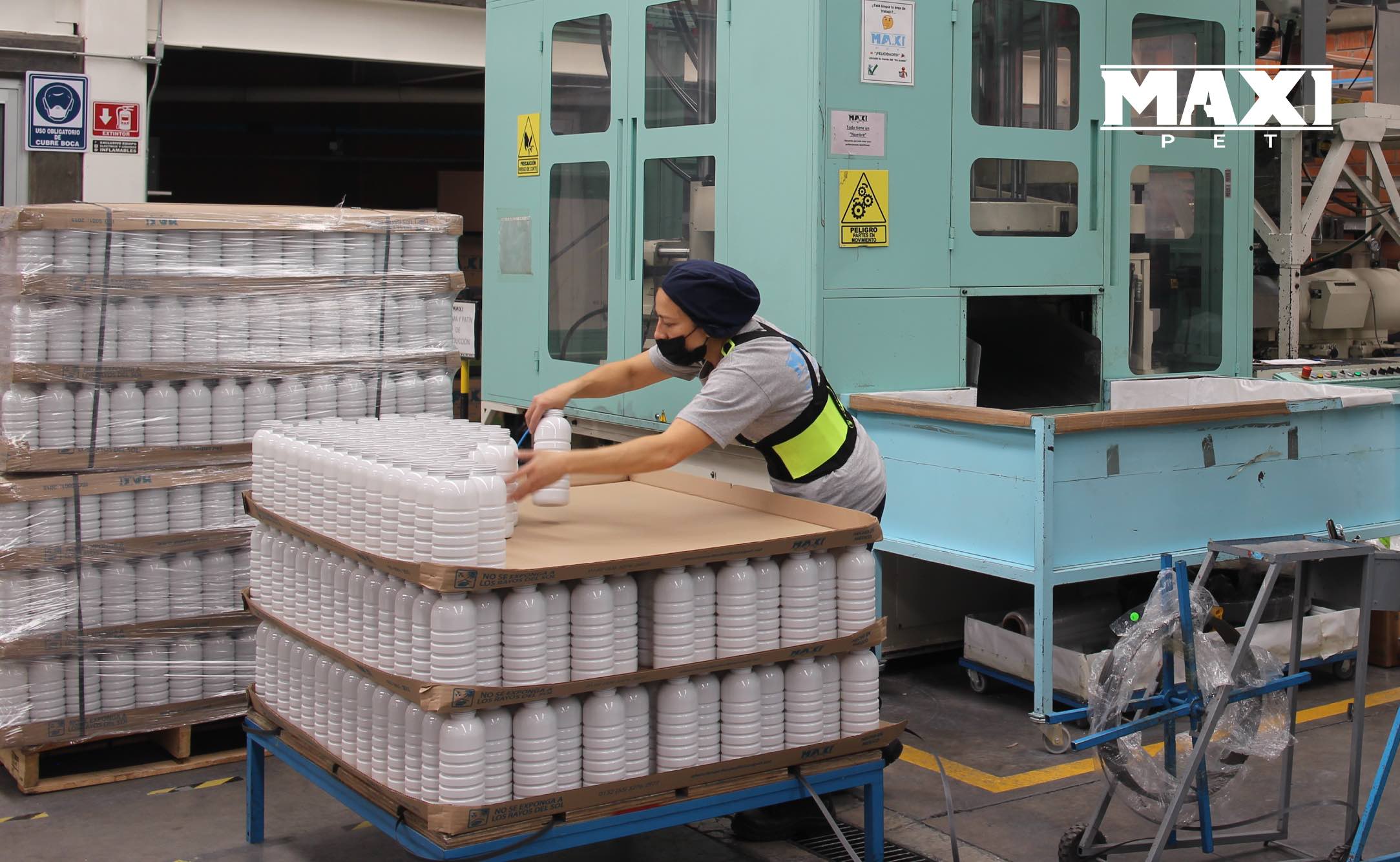 Types of plastic containers Maxipet