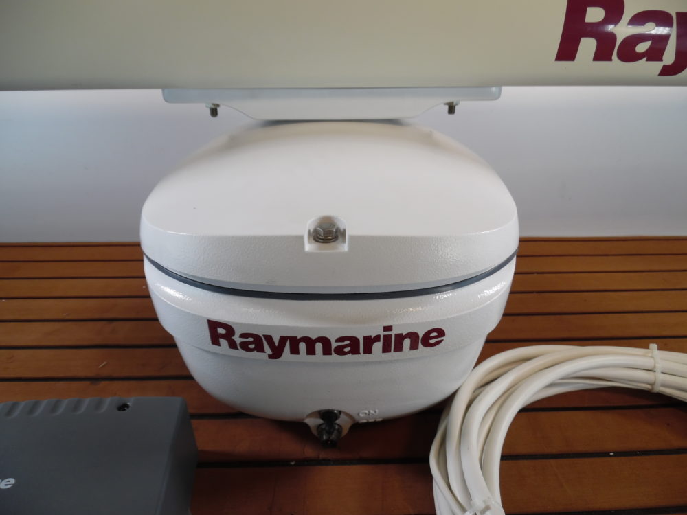 Raymarine 4kw 48'' SHD Digital Open Array Radar ADDON E52081 Great
