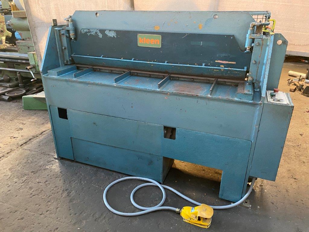 Guillotine Maxon Machinery Co. Pty Ltd.