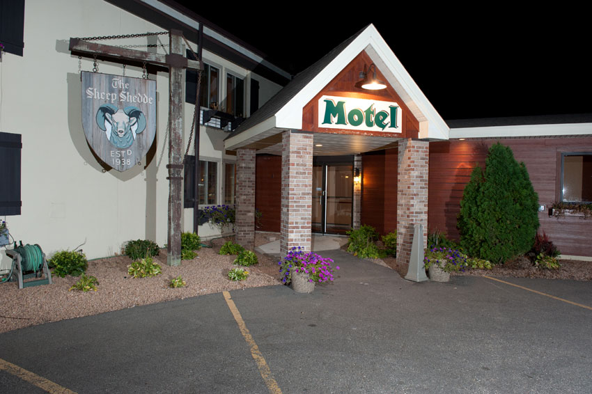 Sheep Shedde Inn Olivia, MN Motel