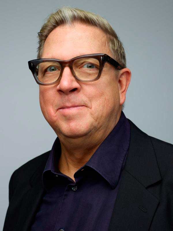 Stars Realign at Universal Music Group MaxTheTrax