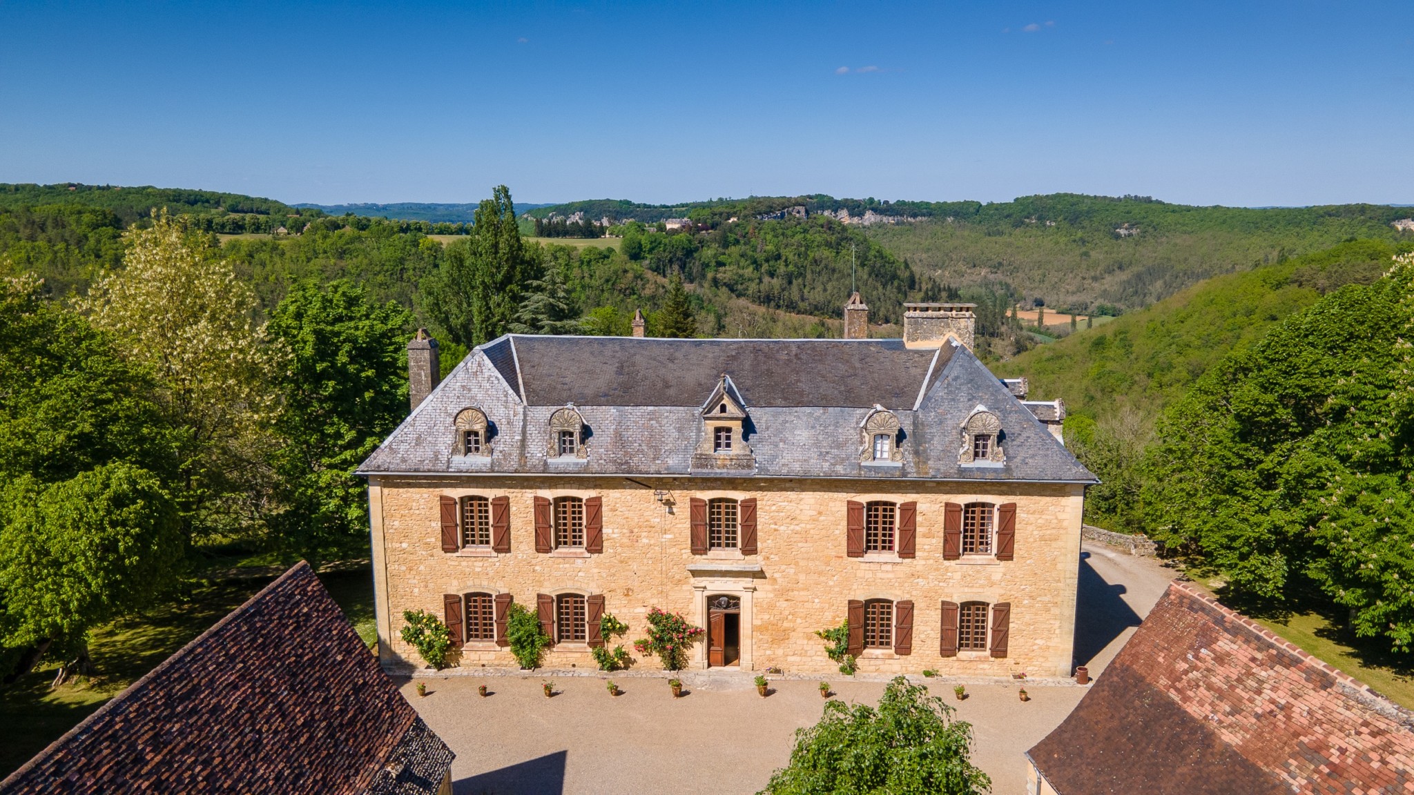 Exceptional architecture, stunning scenery, the renowned gourmet