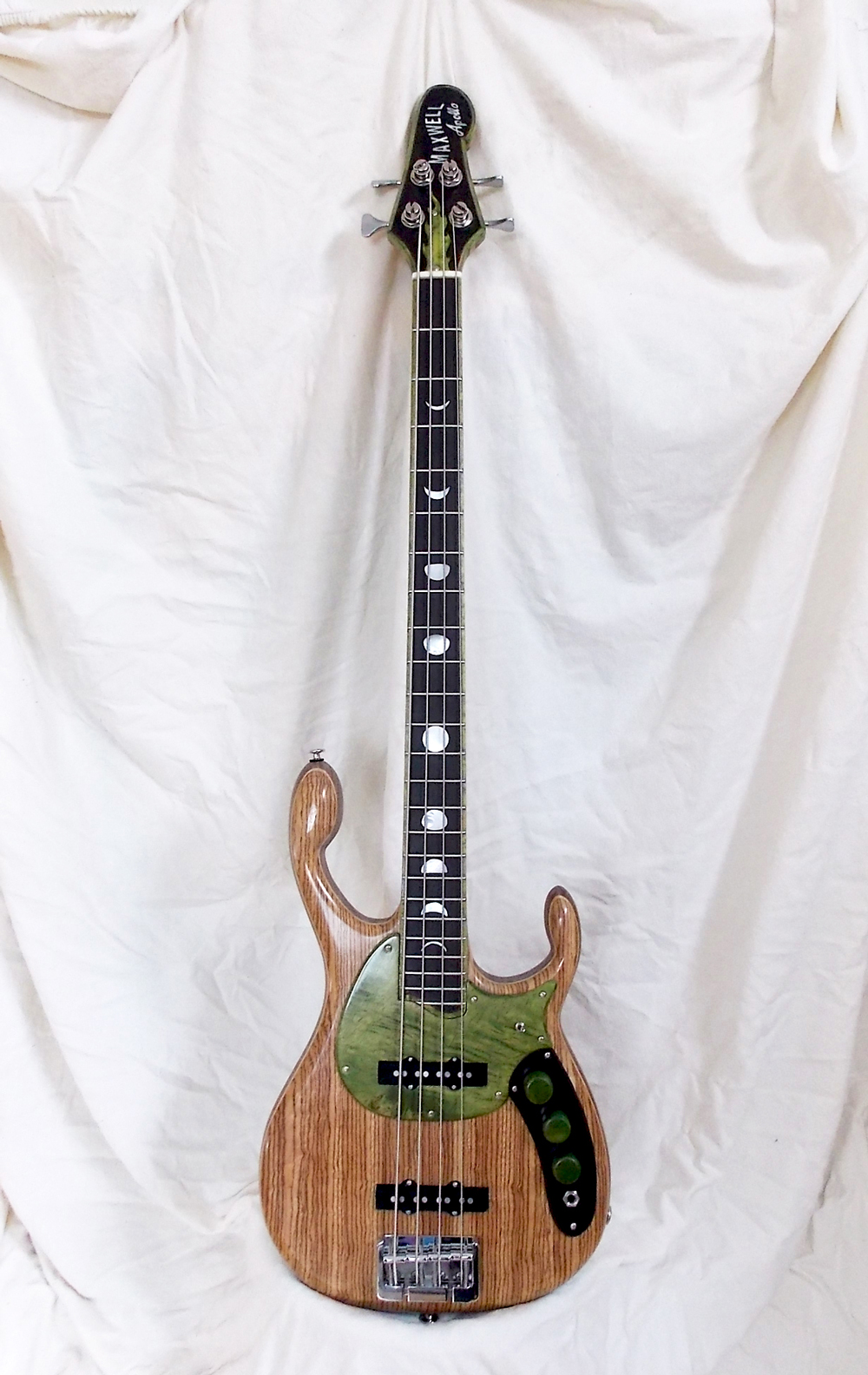 Maxwell Guitars Handcrafted by Radicals in the Republic of Cascadia
