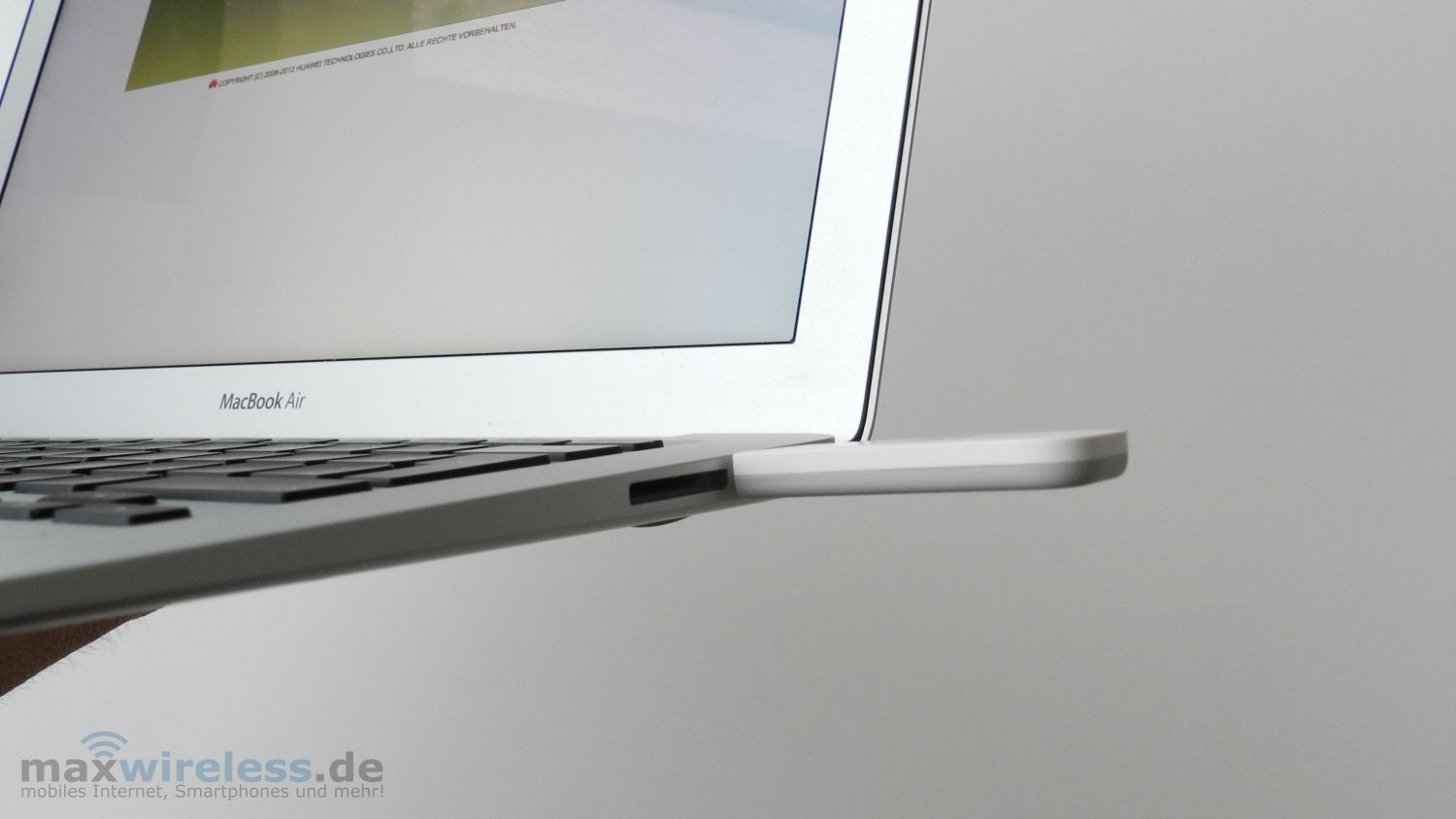 MacBook Air Surfstick maxwireless.de