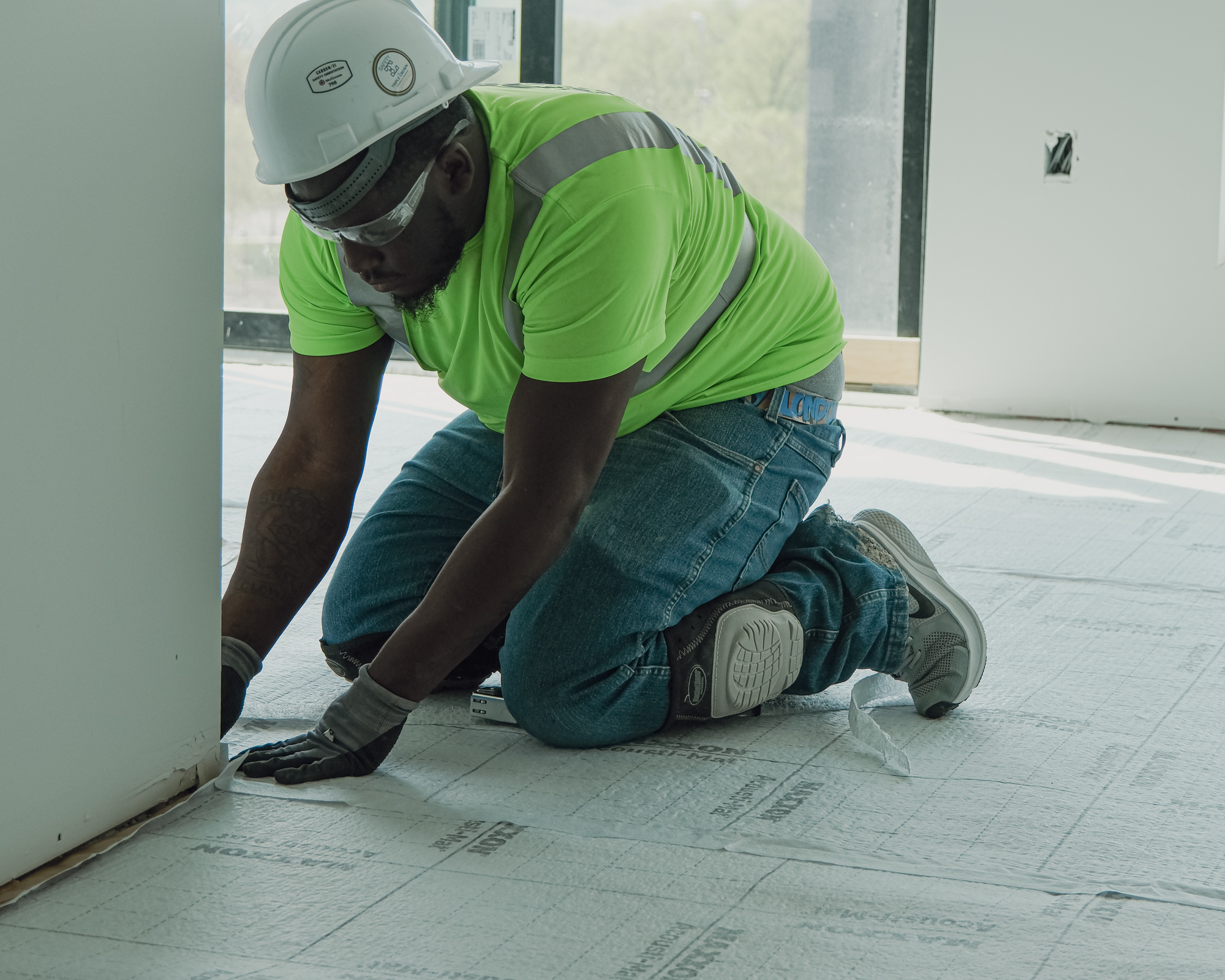 Carbon 31 Apartments Maxxon