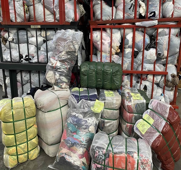 Used second hand clothes bales MAXX SCRAPS