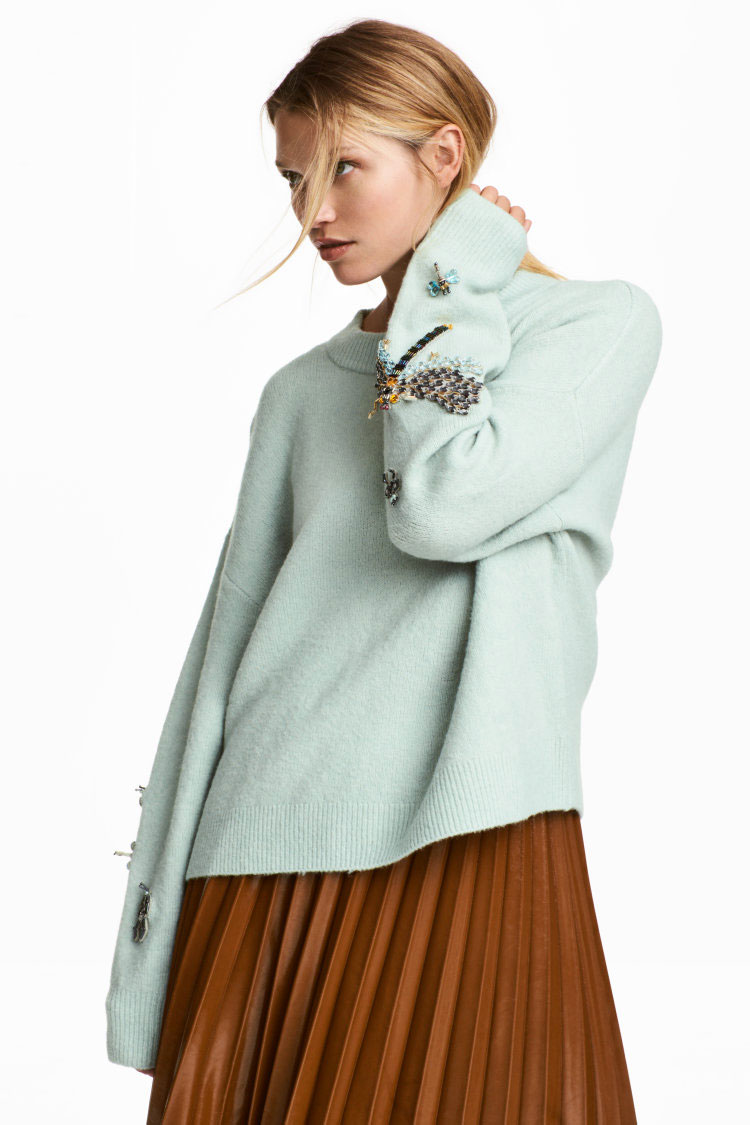 What do you wear when it's cold but you still want a cute outfit? Check out the top 10 coziest fall sweaters that are fashionable alone or layered up!