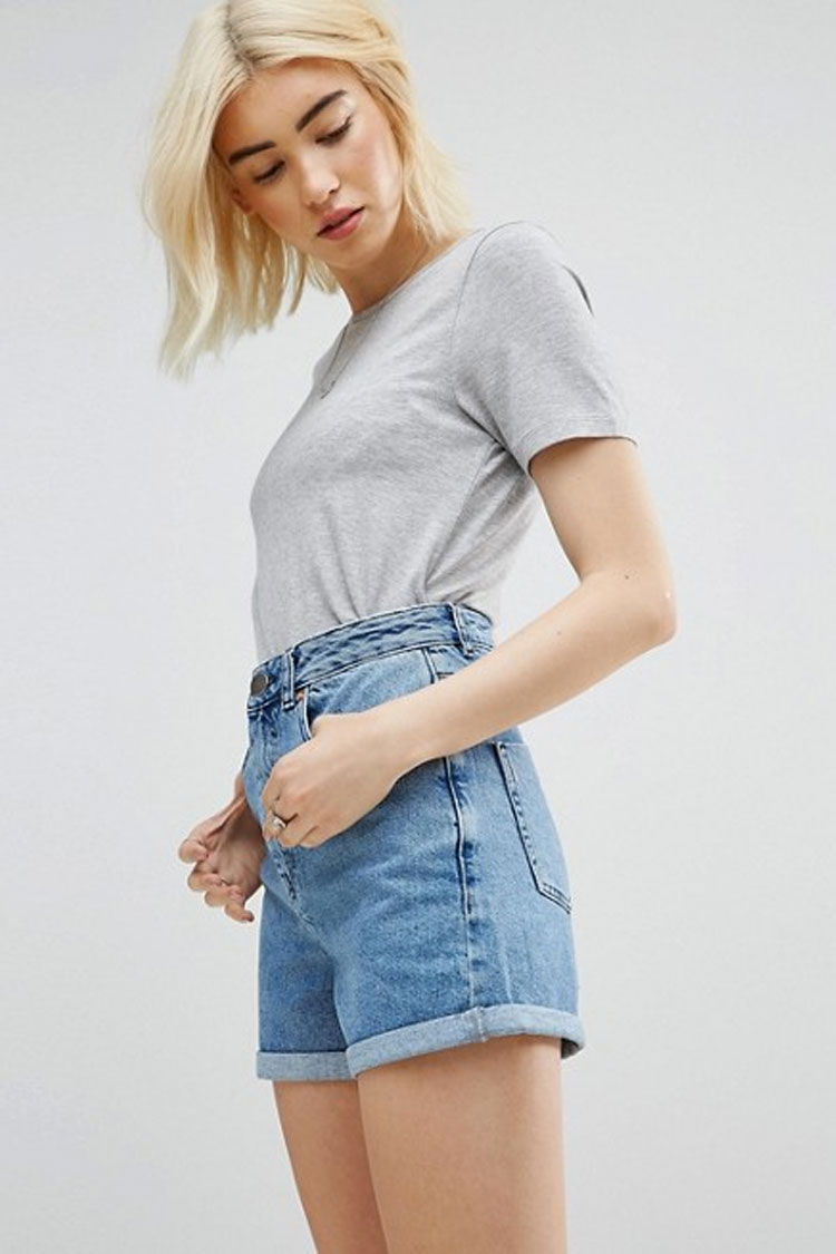 O rings are the detail that have made an appearance on all types of clothing these days. Get the trendy look with this super cute ring pull crop top outfit!