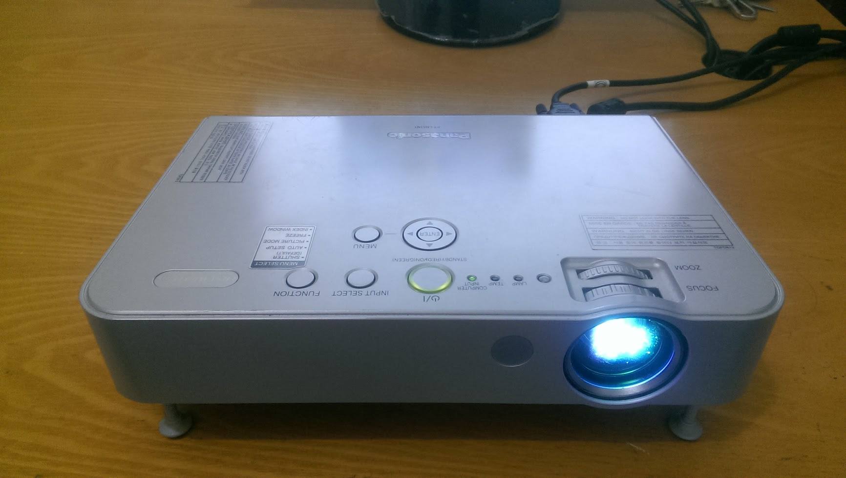 Panasonic PTLB51 XGA