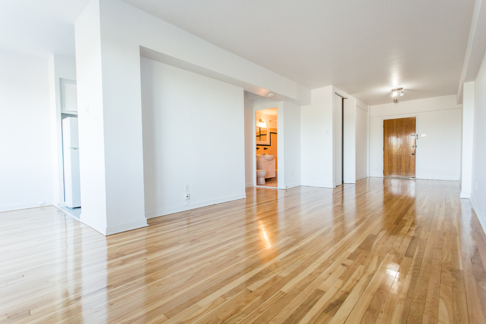 6920 Fielding 504 Mayne Holdings Apartments for rent in Montreal