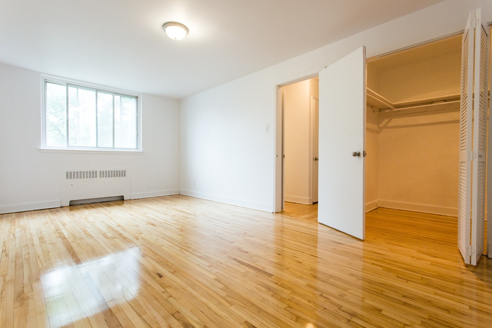 6151 Cote SaintLuc 315 Placements Mayne Appartements à louer à