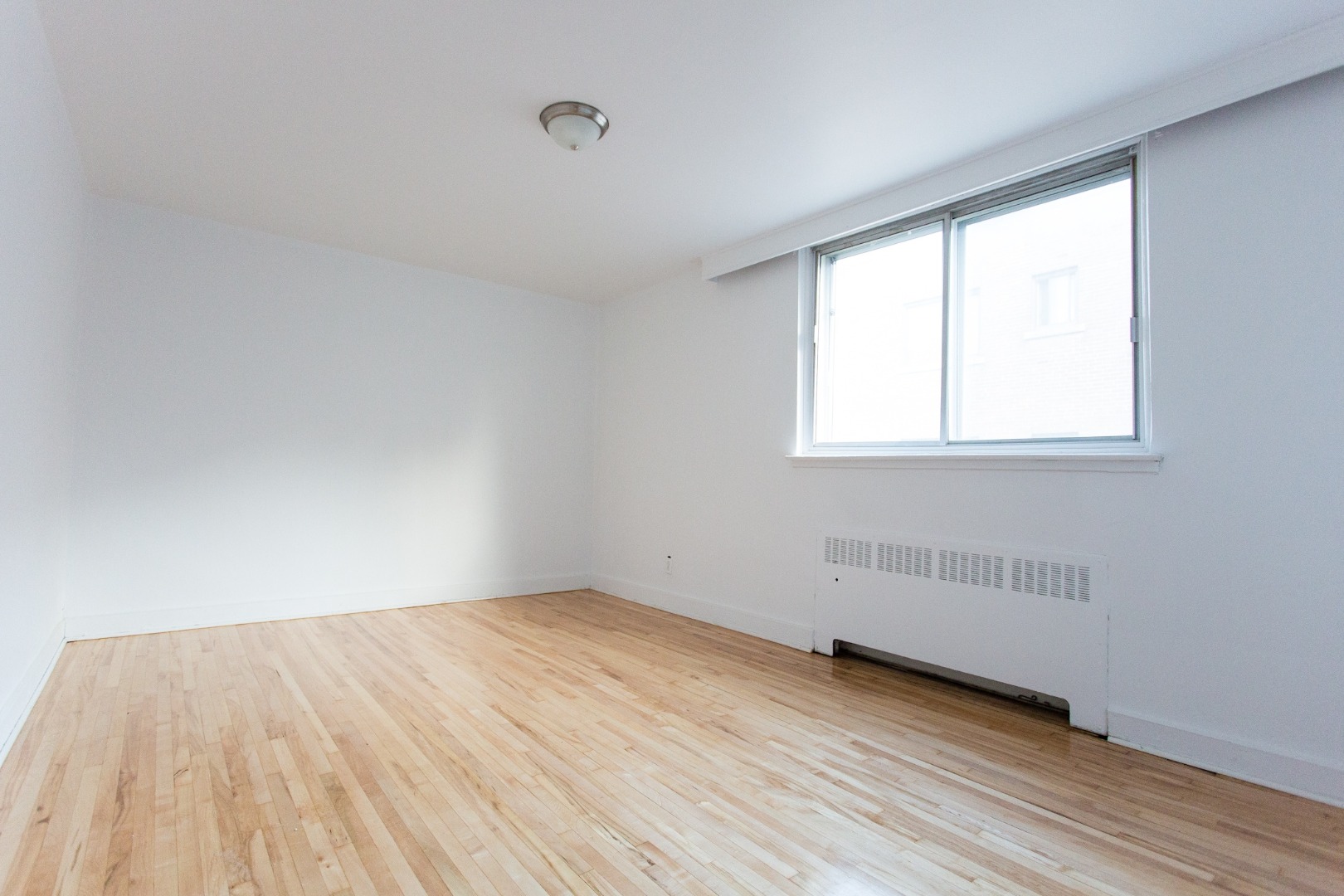 6151 Cote SaintLuc Road 418 Mayne Holdings Apartments for rent