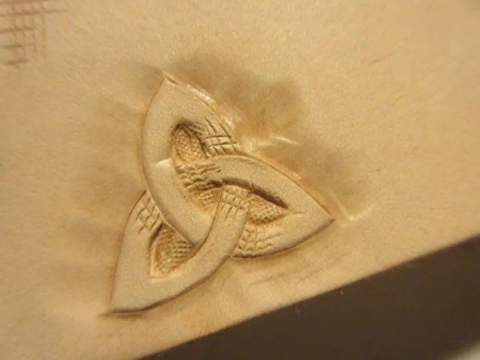 How To Carve Leather Maze Leather