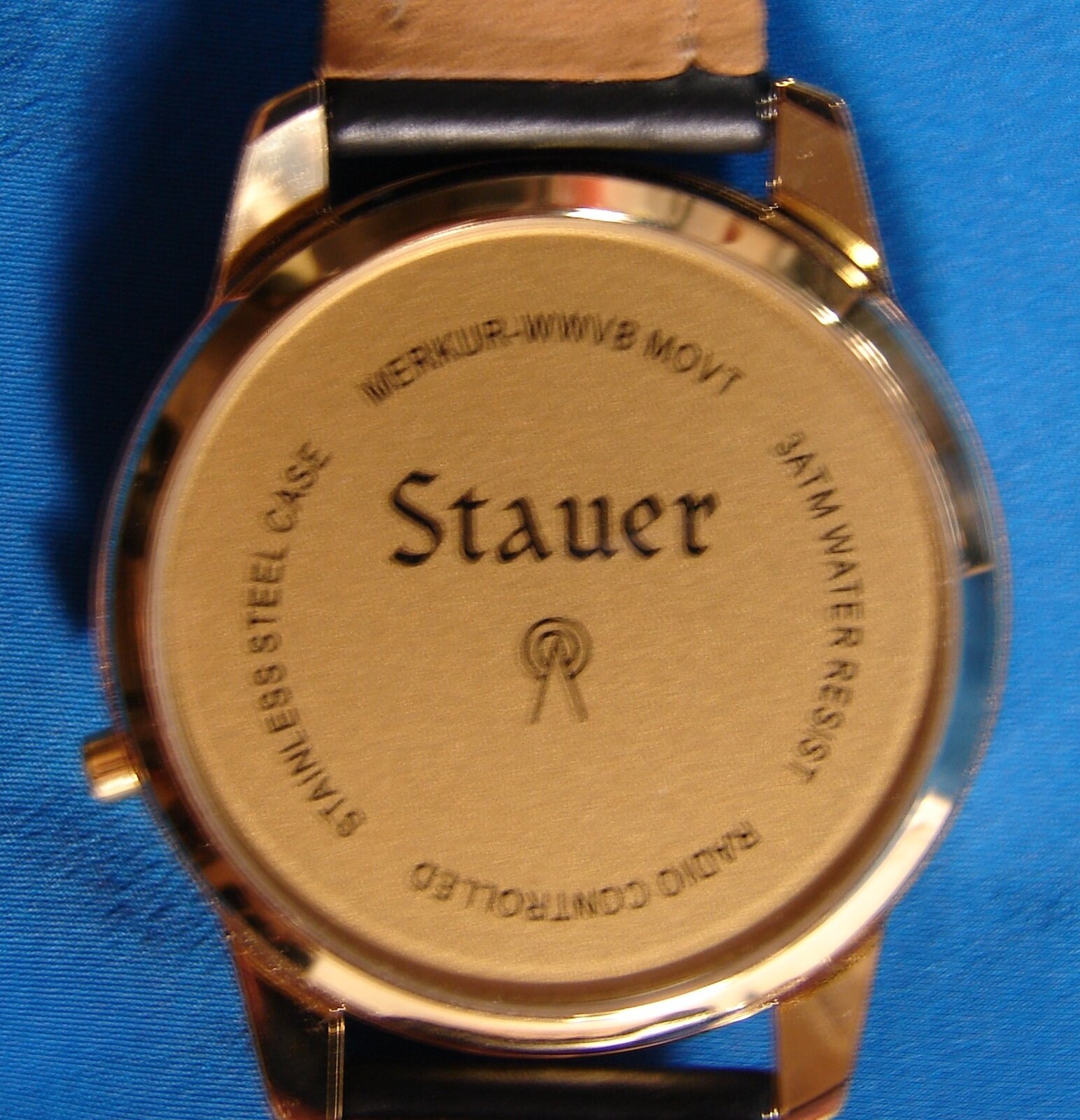 Stauer Atomic watch; changing the battery NAWCC Forums